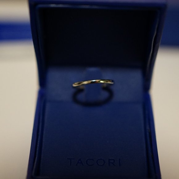 Tacori Women's Platinum Sculpted Crescent Wedding Band 1.5mm Size 4.5 - Picture 3 of 8